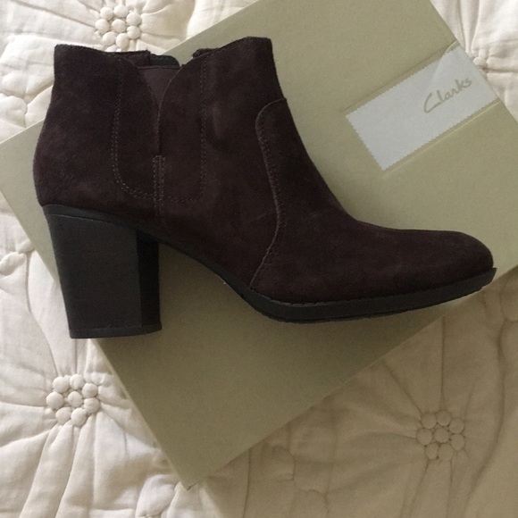 Clarks - Picture 2 of 4